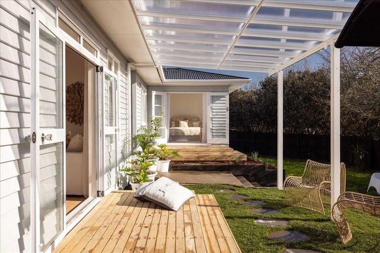 Photo of property in 19 Dunlop Road, Te Puke, 3119