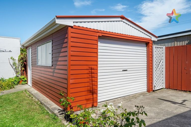 Photo of property in 33a Percy Cameron Street, Avalon, Lower Hutt, 5011