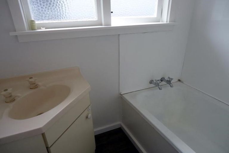 Photo of property in 104 Maidstone Road, Ilam, Christchurch, 8041