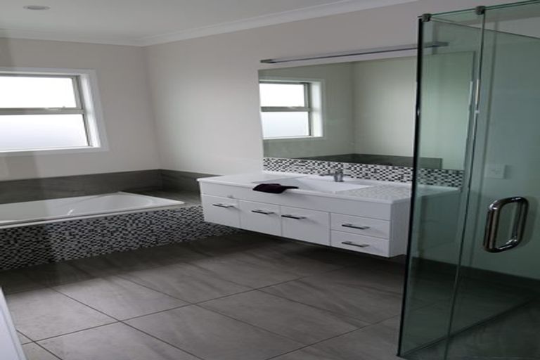 Photo of property in 55 Arataki Road, Havelock North, 4130