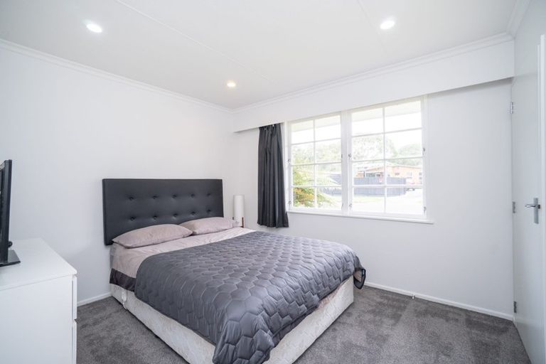 Photo of property in 1 Rakino Place, Awapuni, Palmerston North, 4412