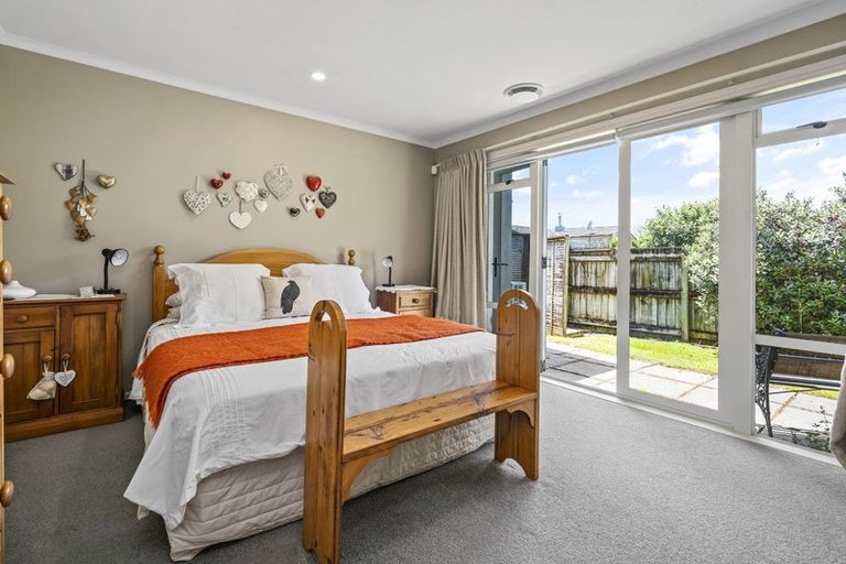 Photo of property in 61 Bowen Street, Cambridge, 3434