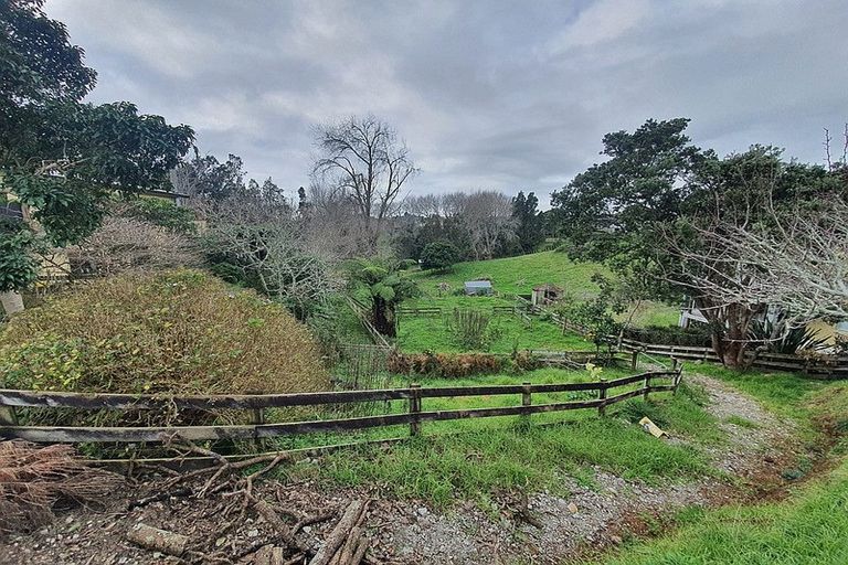 Photo of property in 133 Barrett Road, Whalers Gate, New Plymouth, 4310
