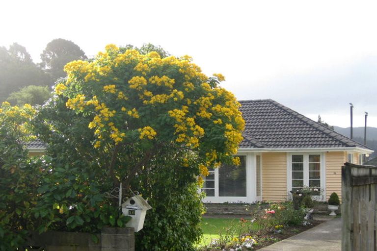 Photo of property in 16 Korau Grove, Stokes Valley, Lower Hutt, 5019