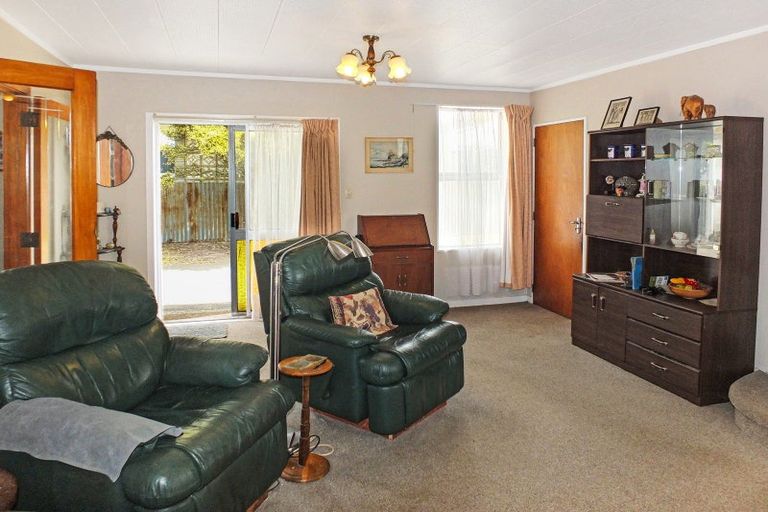 Photo of property in 14 Mack Street, Foxton Beach, Foxton, 4815
