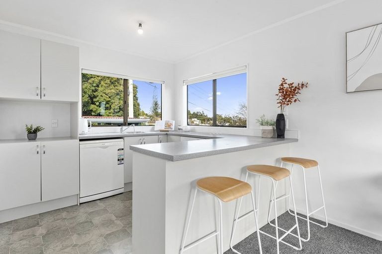 Photo of property in 4/448 Glenfield Road, Glenfield, Auckland, 0629