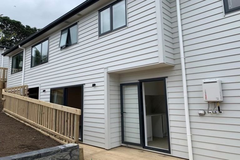 Photo of property in 6a Wiriana Place, Stanmore Bay, Whangaparaoa, 0932