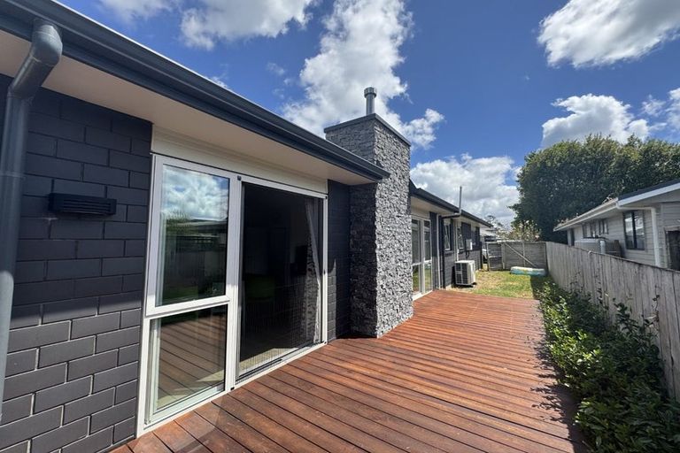 Photo of property in 18 Marie Costello Way, Beach Haven, Auckland, 0626