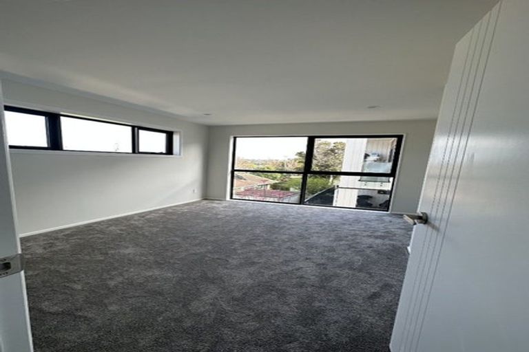 Photo of property in 1/14 Williamson Avenue, Belmont, Auckland, 0622