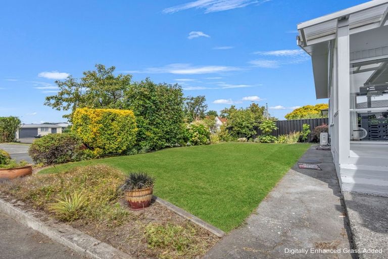 Photo of property in 13 Mangarau Crescent, Havelock North, 4130