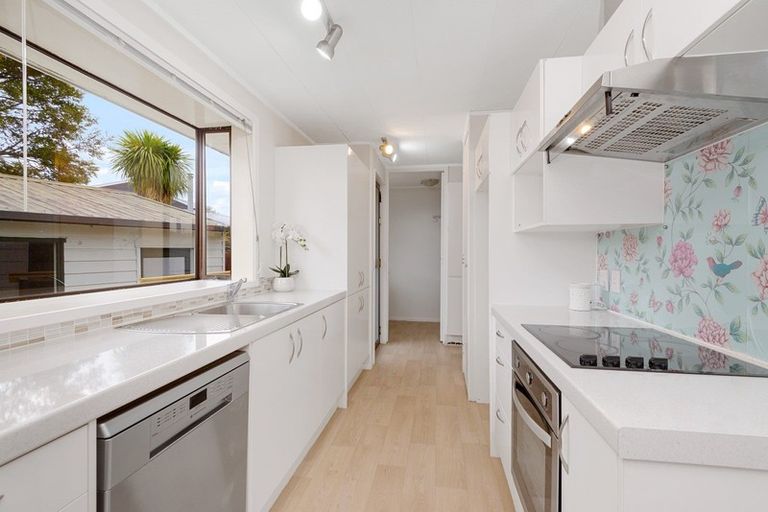 Photo of property in 44d Woodend Road, Woodend, 7610