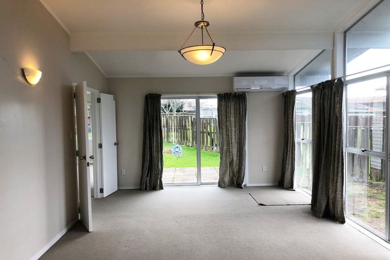 Photo of property in 17 Olena Avenue, Sunnyhills, Auckland, 2010