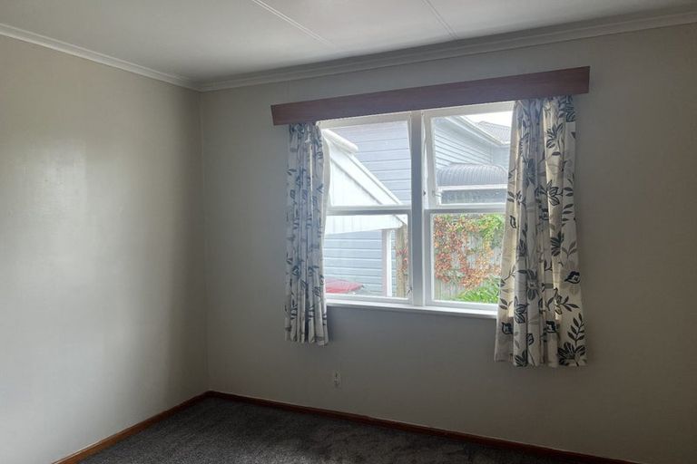 Photo of property in 20a Mckenzie Street, Levin, 5510