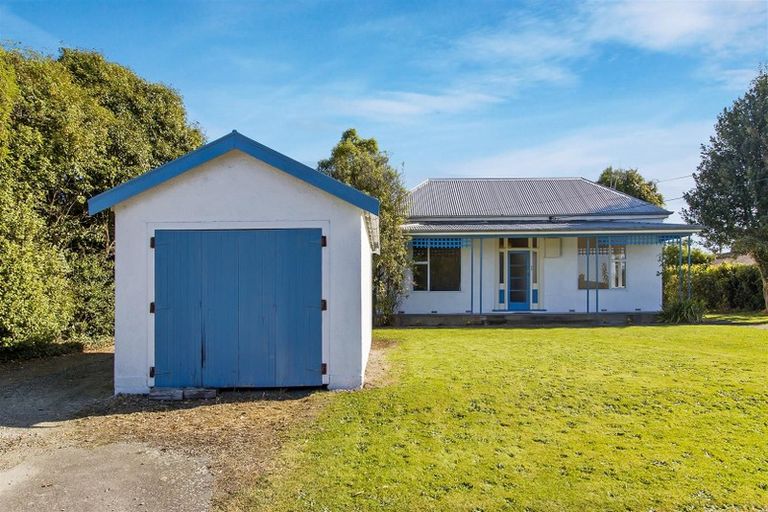 Photo of property in 2 Point Bush Road, Waimate, 7924