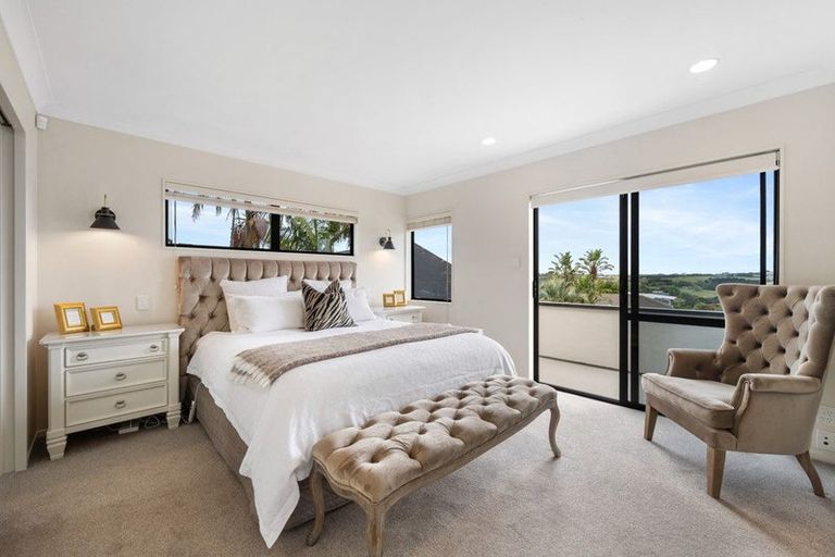 Photo of property in 9 Chisbury Terrace, Shelly Park, Auckland, 2014