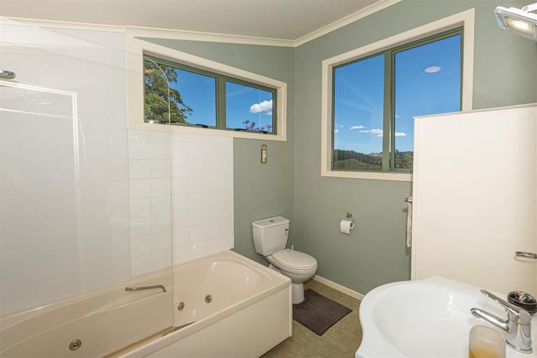 Photo of property in 3 Oakura Road, Oakura, Hikurangi, 0184
