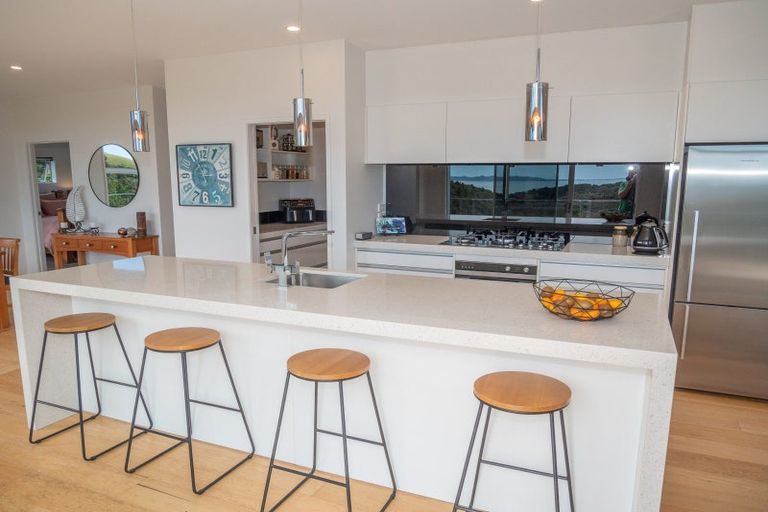 Photo of property in 34 Opoi Lane, Cable Bay, 0420