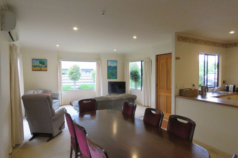 Photo of property in 8 Takawai Place, Nukuhau, Taupo, 3330