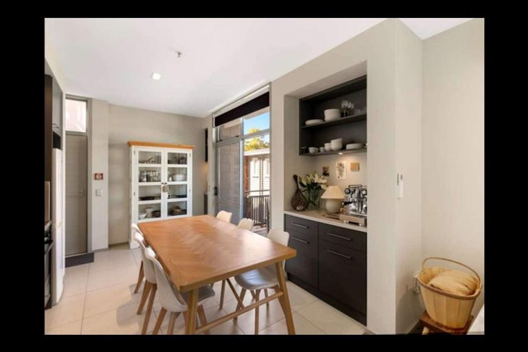 Photo of property in 11/41 Cambridge Terrace, Christchurch Central, Christchurch, 8013
