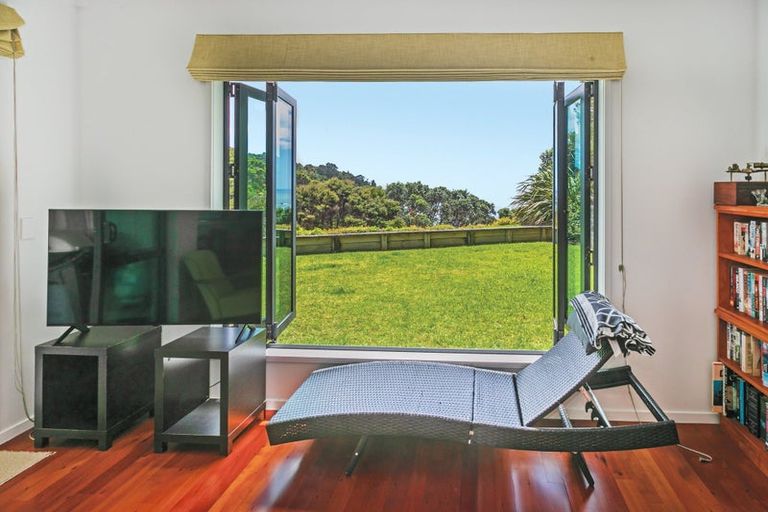 Photo of property in 986 Tuateawa Road, Waikawau, Coromandel, 3584