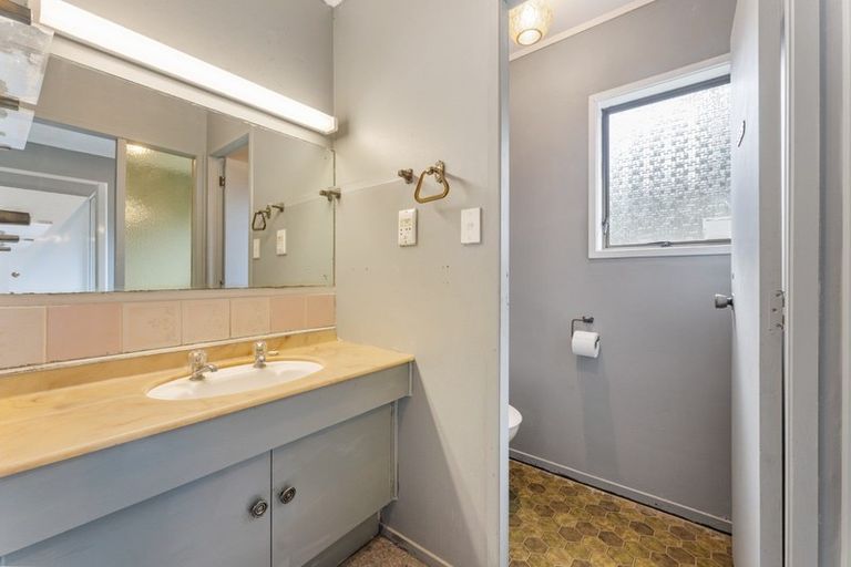 Photo of property in 94 Heta Road, Highlands Park, New Plymouth, 4312