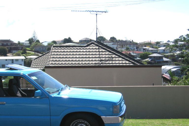 Photo of property in 18a Braemar Road, Rothesay Bay, Auckland, 0630