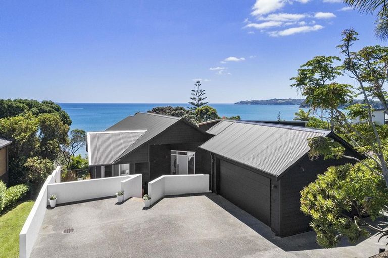 Photo of property in 208 Vipond Road, Stanmore Bay, Whangaparaoa, 0932