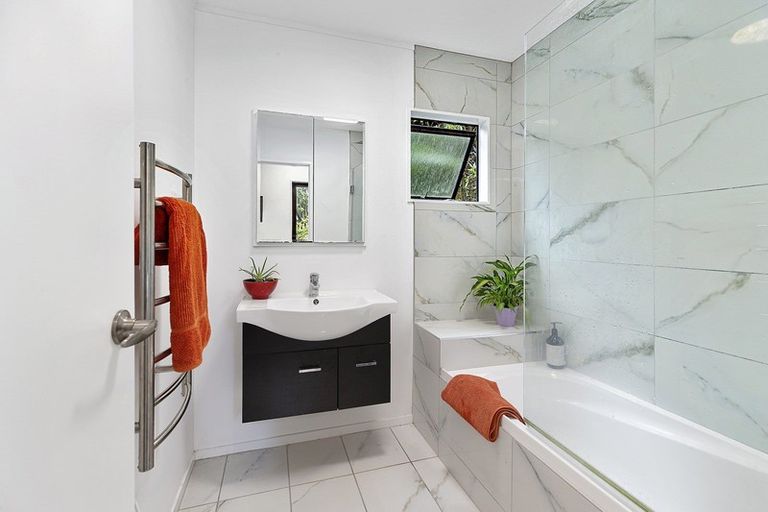 Photo of property in 10 Kimberley Way, Khandallah, Wellington, 6035