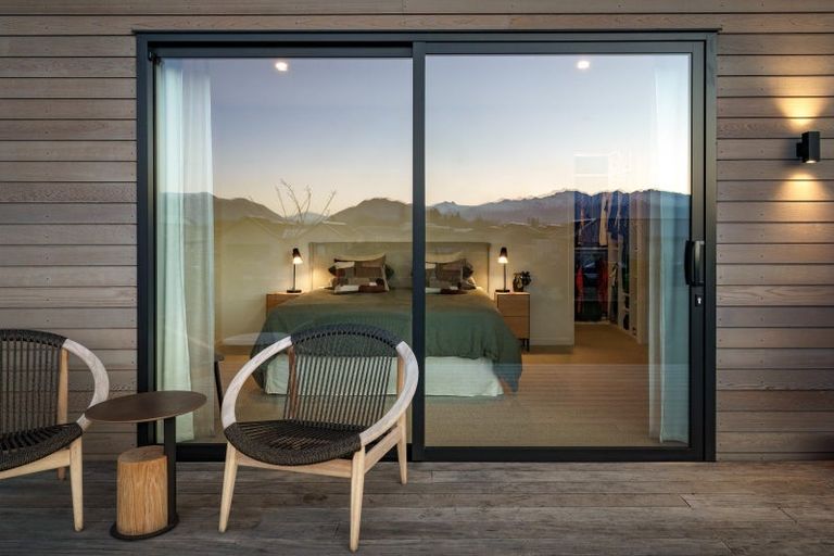 Photo of property in 11 Deans Drive, Wanaka, 9305