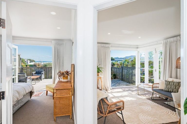 Photo of property in 118 Seaview Road, Paraparaumu Beach, Paraparaumu, 5032