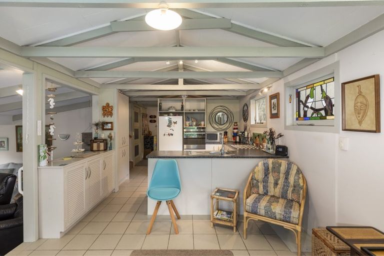 Photo of property in 19 Sandy Bay Road, Black Rock, Picton, 7282