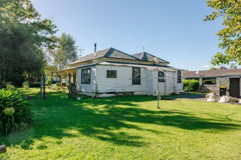 Photo of property in 7 Edward Street, Dannevirke, 4930