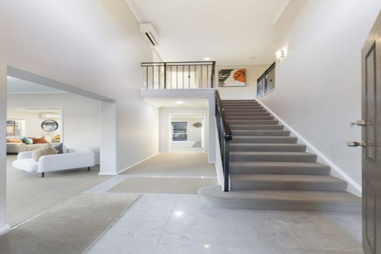 Photo of property in 14 Beros Place, Flat Bush, Auckland, 2016