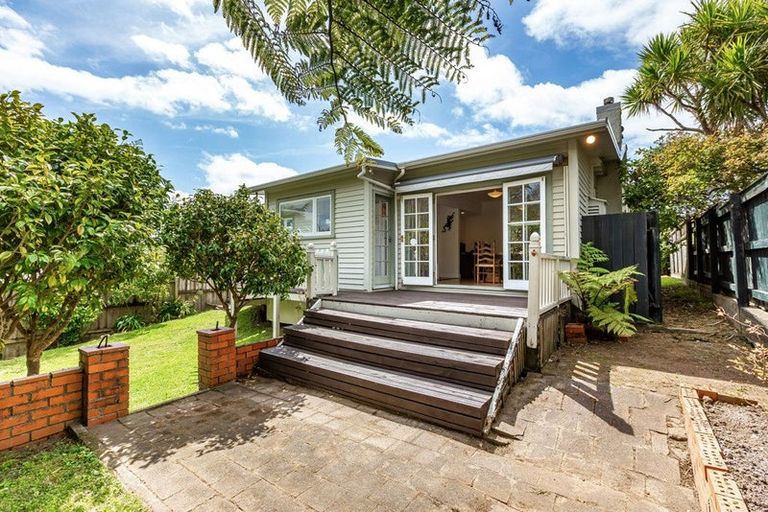 Photo of property in 98 Campbell Street, Karori, Wellington, 6012