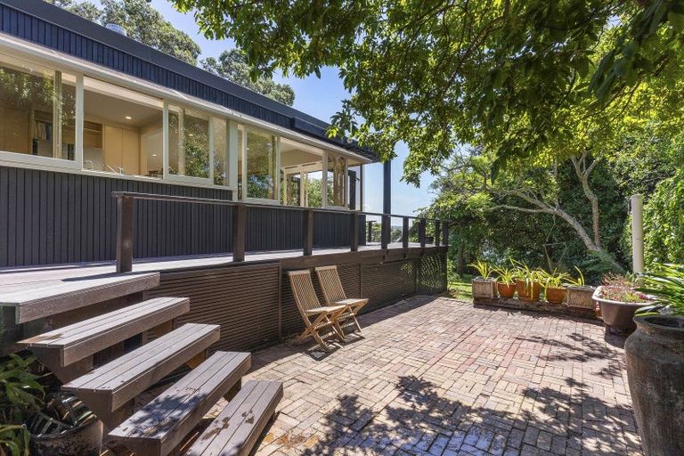 Photo of property in 54a Stanley Point Road, Stanley Point, Auckland, 0624