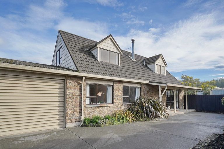 Photo of property in 145 Royal Park Drive, Parklands, Christchurch, 8083