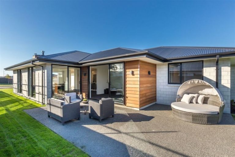 Photo of property in 74 Aviemore Drive, Marshland, Christchurch, 8083