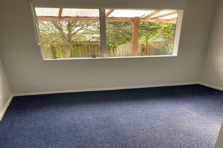 Photo of property in 5 Hookway Grove, Paraparaumu, 5032