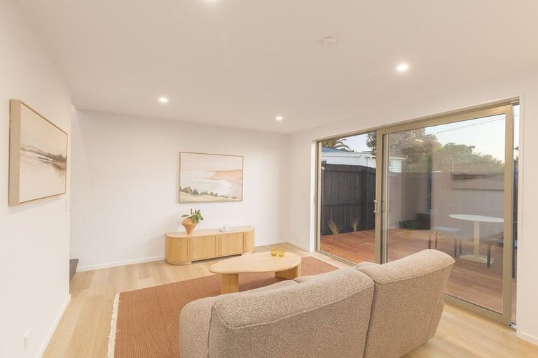 Photo of property in 13 Effingham Street, North New Brighton, Christchurch, 8083