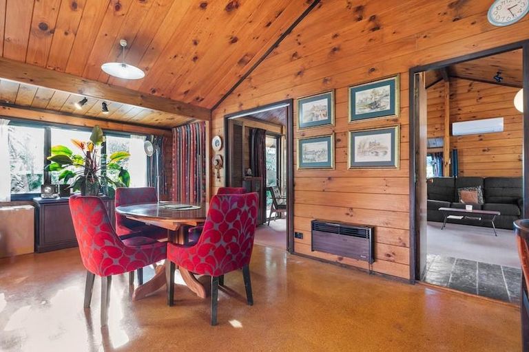 Photo of property in 7 Spruce Place, Totara Heights, Auckland, 2105