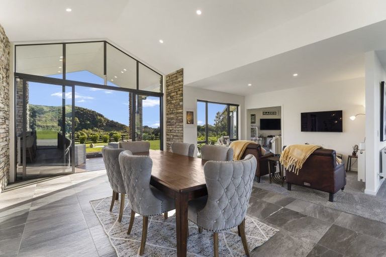 Photo of property in 180 North Manakau Road, Manakau, Levin, 5573