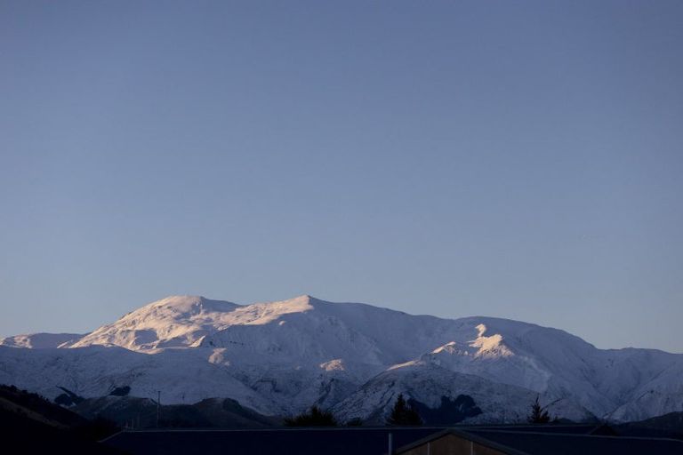 Photo of property in 18 Lochnagar Drive, Lake Hayes, Queenstown, 9304