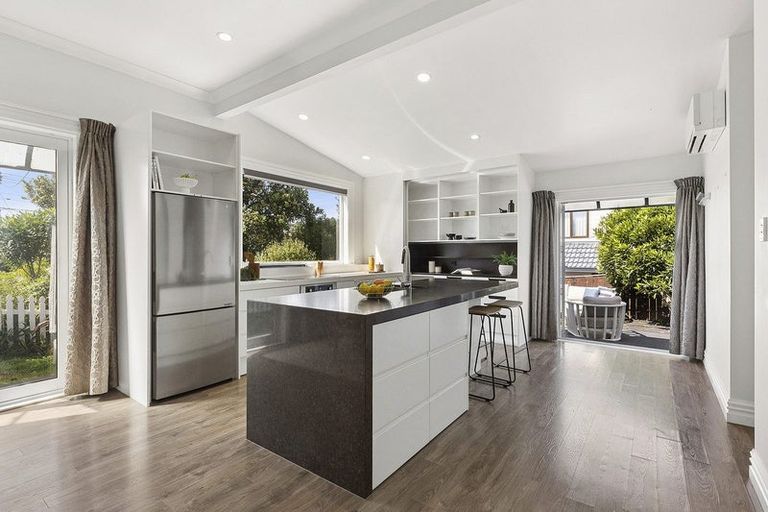 Photo of property in 68 Beauchamp Street, Karori, Wellington, 6012