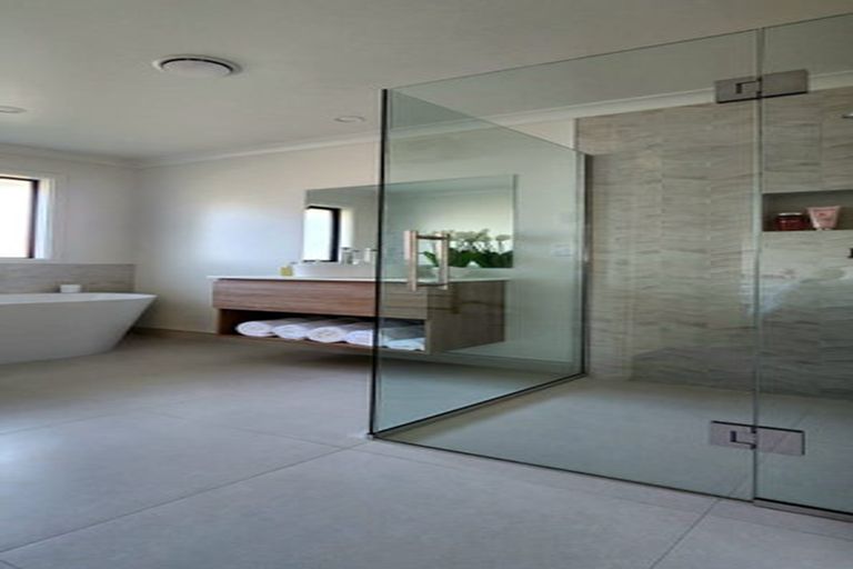 Photo of property in 8 Mcquillan Avenue, Woodend, 7610