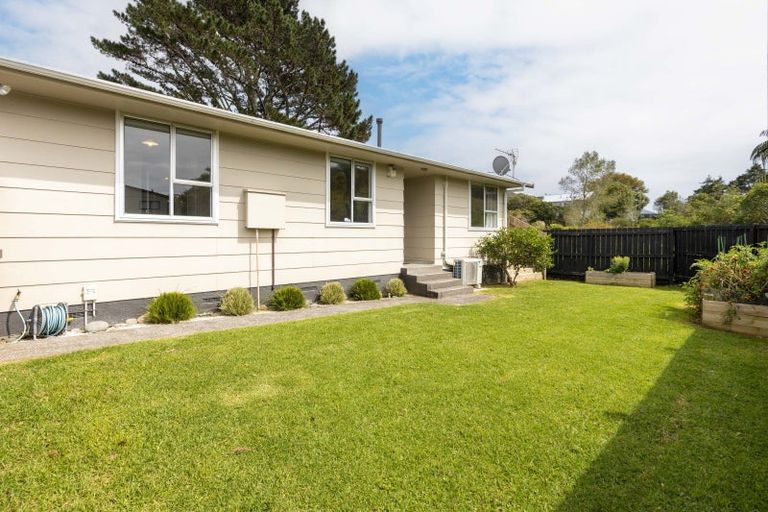 Photo of property in 119 Riversdale Drive, Merrilands, New Plymouth, 4312