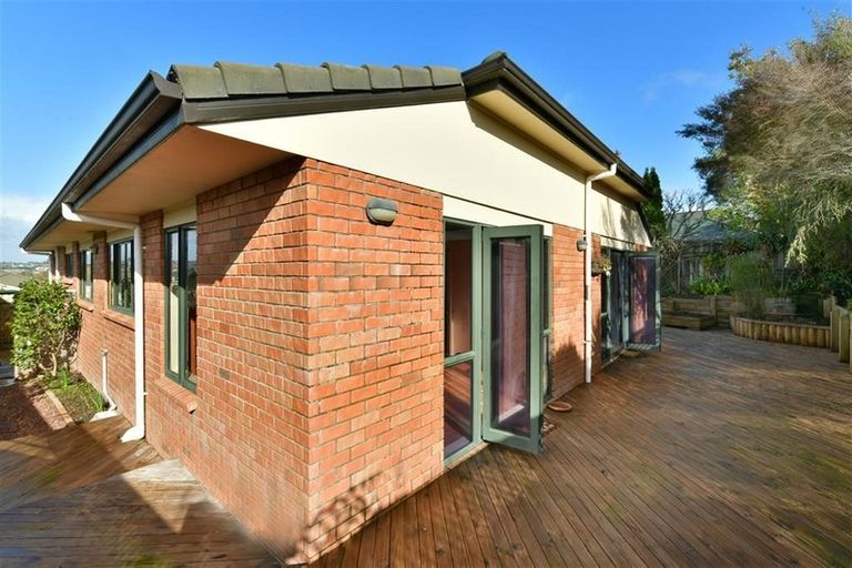 Photo of property in 8 Kath Hopper Drive, Orewa, 0931