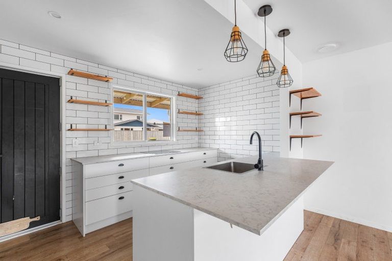 Photo of property in 1 Farm Road, Waihi Beach, 3611