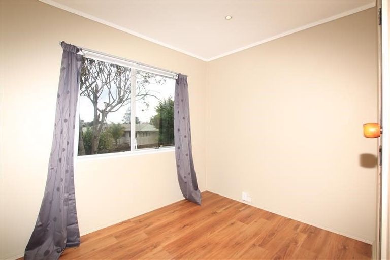 Photo of property in 63 Sheridan Drive, New Lynn, Auckland, 0600