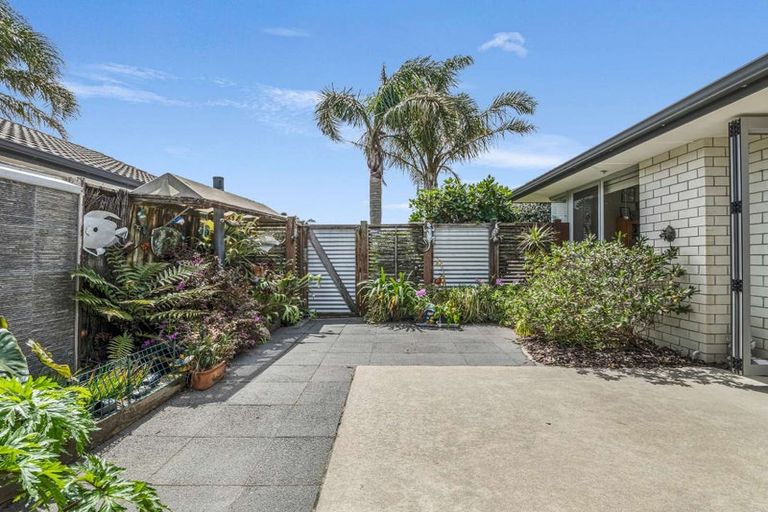 Photo of property in 60 Gibson Place, Papamoa Beach, Papamoa, 3118
