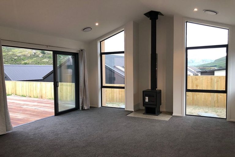 Photo of property in 15 Cheviot Street, Jacks Point, 9371